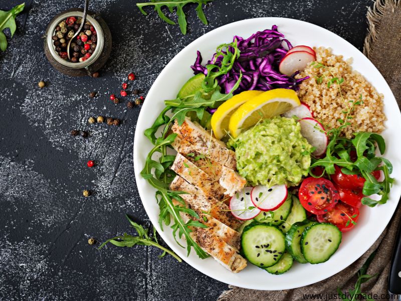 ths is a Easy Salads for Meals and Healthy Dinners