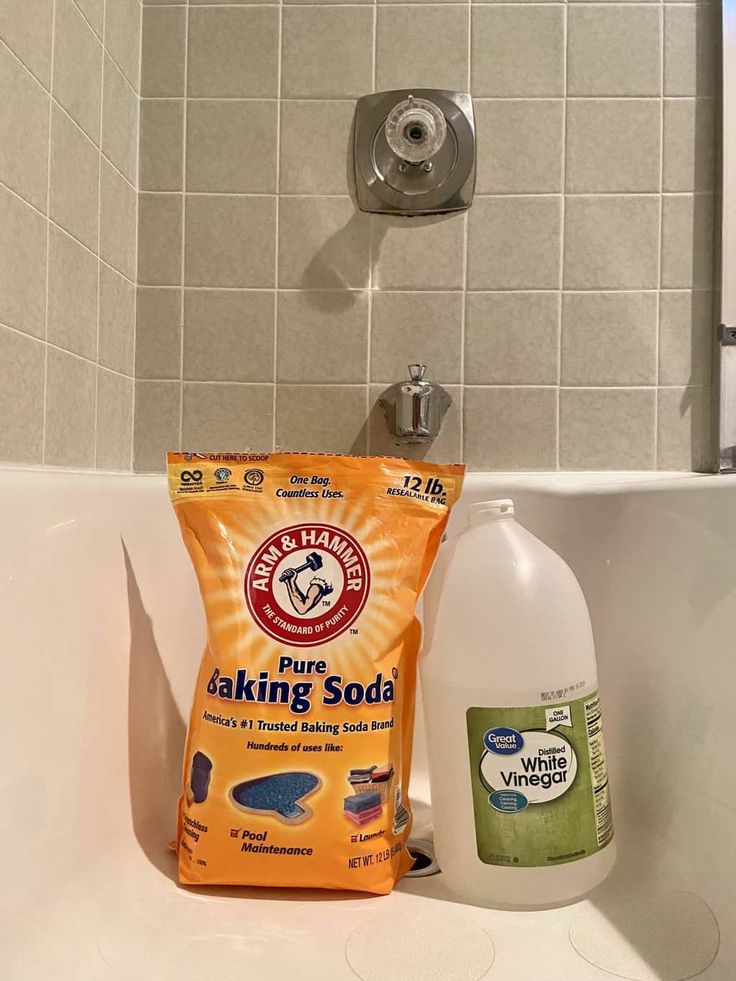 this is a baking soda and vinegar in a bathtub